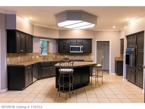 10707 Saint Michael Ct, Fort Smith, AR 72908 photo 8
