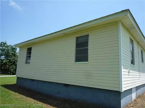 425 E Mountain St, Huntington, AR 72940 photo 6