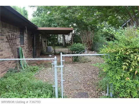 8801 Fresno St, Fort Smith, AR 72903 photo 5