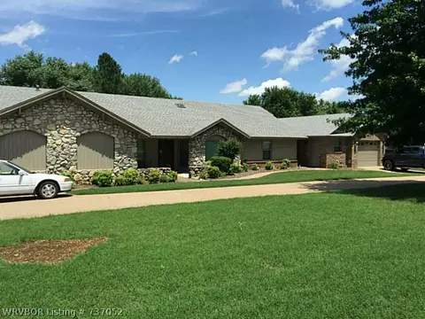 8511 Royal Ridge Dr, Fort Smith, AR 72903 photo 2