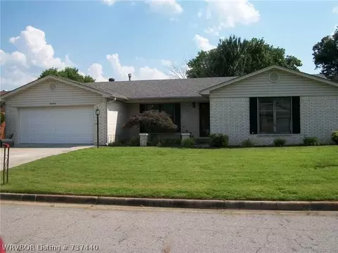 6206 Gary Ln, Fort Smith, AR 72903 photo 1