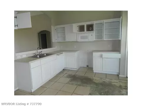 301 Bordeaux Cir, Fort Smith, AR 72908 photo 5
