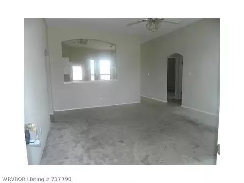 301 Bordeaux Cir, Fort Smith, AR 72908 photo 4