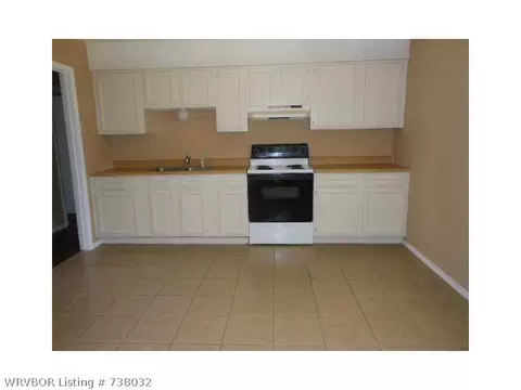3217 Holyoke Ave, Fort Smith, AR 72908 photo 2
