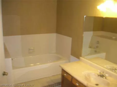 1708 Prestwick Dr, Fort Smith, AR 72908 photo 9