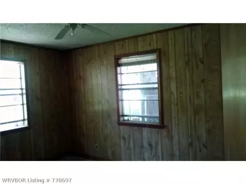 123 E Market St, Ozark, AR 72949 photo 11