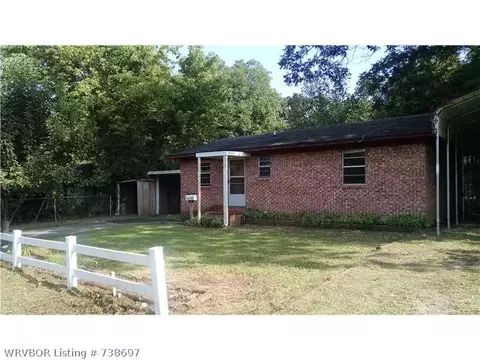 123 E Market St, Ozark, AR 72949 photo 3