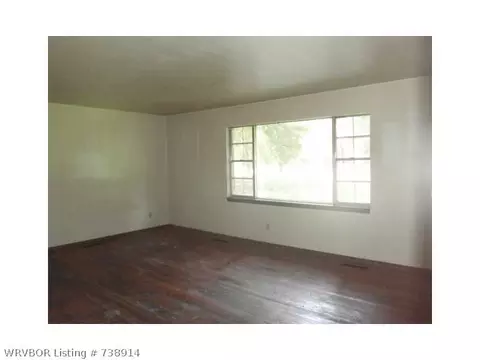 5210 N T St, Fort Smith, AR 72904 photo 3