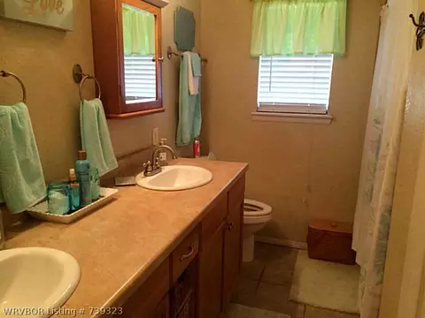 209 Farris Ave, Pocola, OK 74902 photo 9