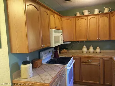 209 Farris Ave, Pocola, OK 74902 photo 3