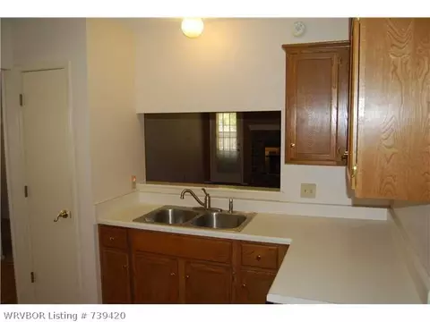 3305 S 68th Cir, Fort Smith, AR 72903 photo 5