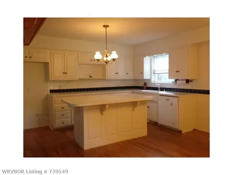 4415 Victoria Dr, Fort Smith, AR 72904 photo 3