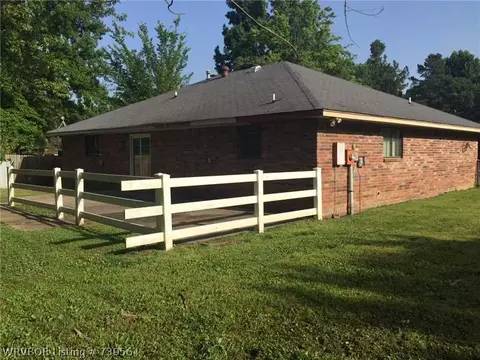 507 L St, Barling, AR 72923 photo 2