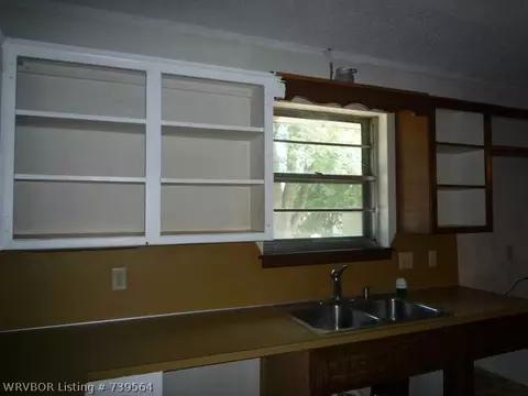 507 L St, Barling, AR 72923 photo 6