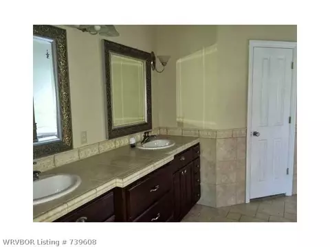 11406 Maple Park Dr, Fort Smith, AR 72916 photo 9