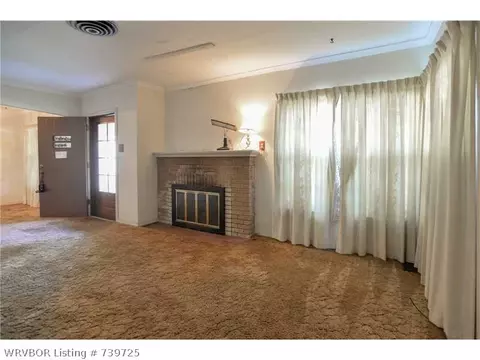 2106 S M St, Fort Smith, AR 72901 photo 3