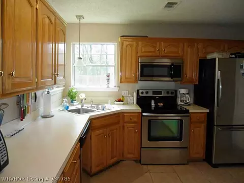 503 Nikolas St, Lavaca, AR 72941 photo 6