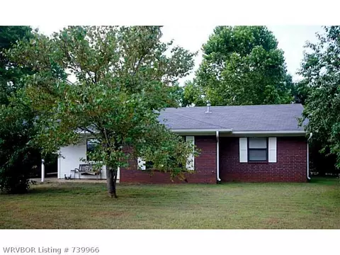 1007 E Mckenzie Ave, Pocola, OK 74902 photo 2
