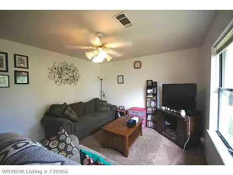 1007 E Mckenzie Ave, Pocola, OK 74902 photo 3
