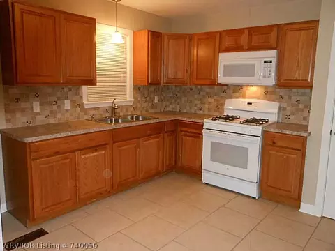 5219 S 24 St, Fort Smith, AR 72901 photo 2