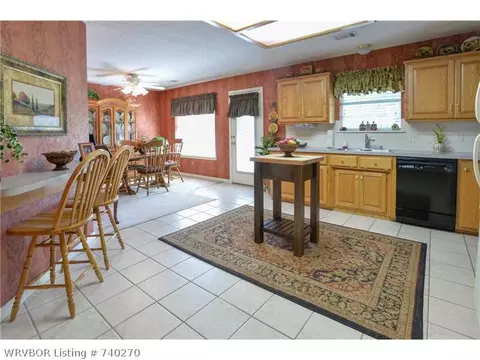 6915 Lookout Dr, Fort Smith, AR 72916 photo 4