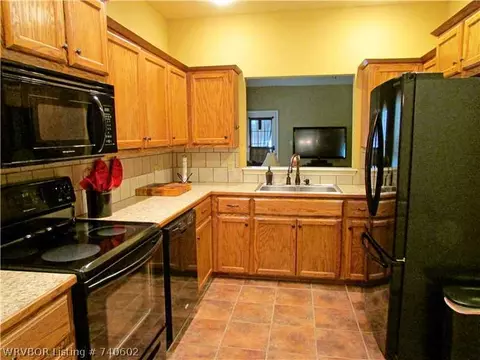 8508 Southridge Dr, Fort Smith, AR 72908 photo 3