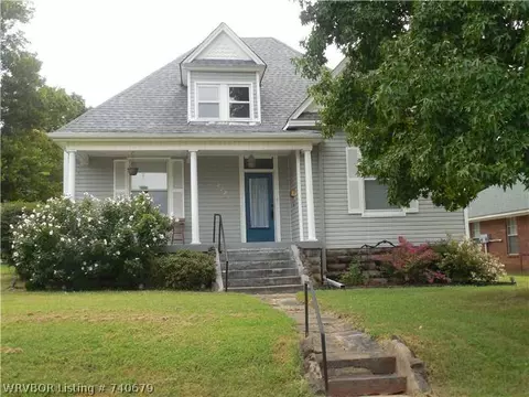 2220 S L St, Fort Smith, AR 72901 photo 1