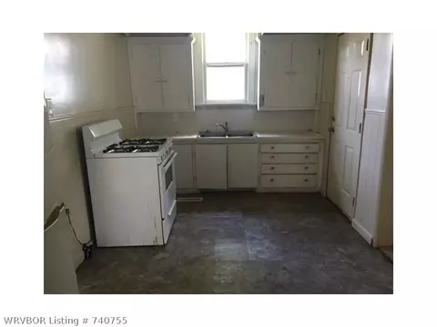 719 N 20th St, Fort Smith, AR 72901 photo 7