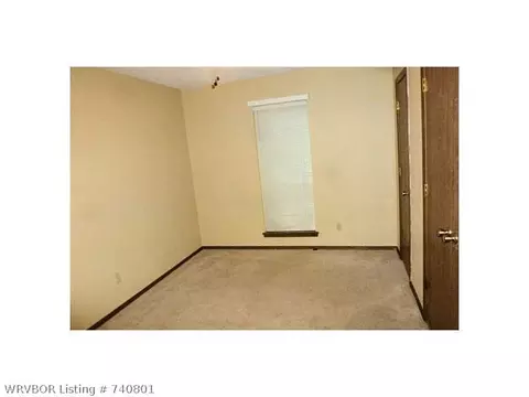 1412 15th Ter, Barling, AR 72923 photo 7