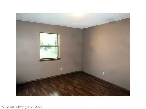 1412 15th Ter, Barling, AR 72923 photo 9