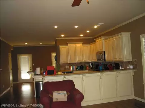 106 S 14 St, Lavaca, AR 72941 photo 2