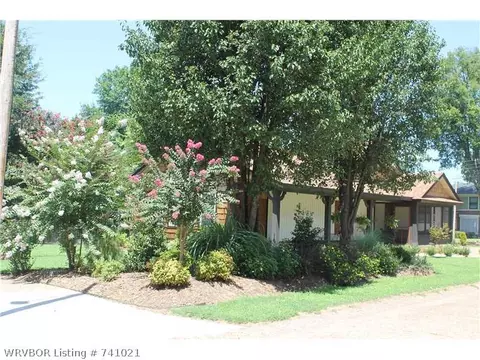 2715 Herbert St, Fort Smith, AR 72901 photo 2