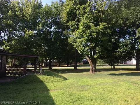 503 N Vine St, Hackett, AR 72937 photo 3