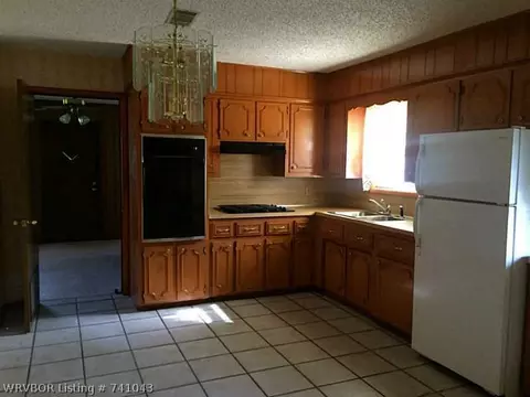 503 N Vine St, Hackett, AR 72937 photo 24