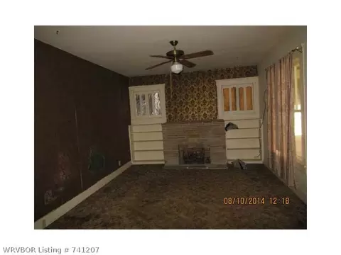 401 So Ash, Spiro, OK 74959 photo 2