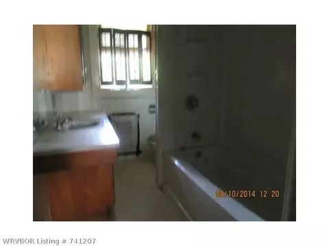 401 So Ash, Spiro, OK 74959 photo 8