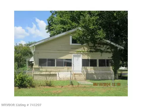 401 So Ash, Spiro, OK 74959 photo 1
