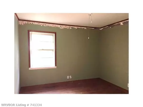 528 Spring Ave, Mulberry, AR 72947 photo 8