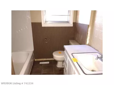 528 Spring Ave, Mulberry, AR 72947 photo 6