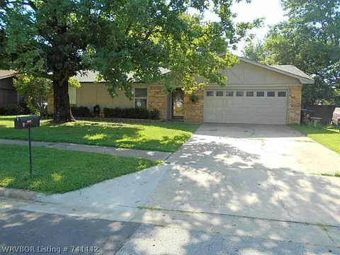 8704 S 32nd Ter, Fort Smith, AR 72908 photo 1