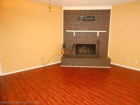 8704 S 32nd Ter, Fort Smith, AR 72908 photo 4