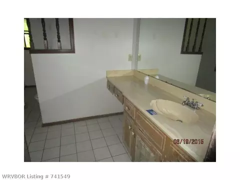 2806 Bluebird Ln, Lavaca, AR 72941 photo 10