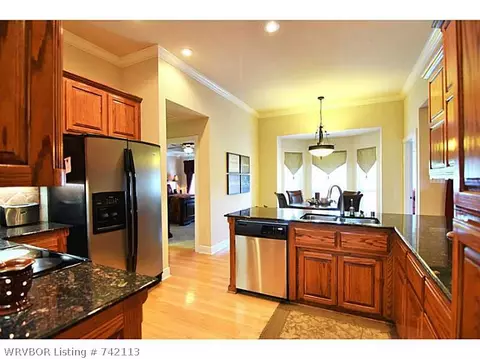 2304 Barrington Dr, Lavaca, AR 72941 photo 8