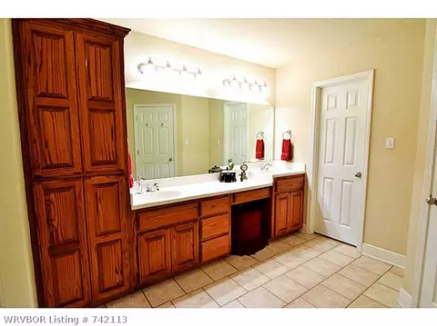 2304 Barrington Dr, Lavaca, AR 72941 photo 12