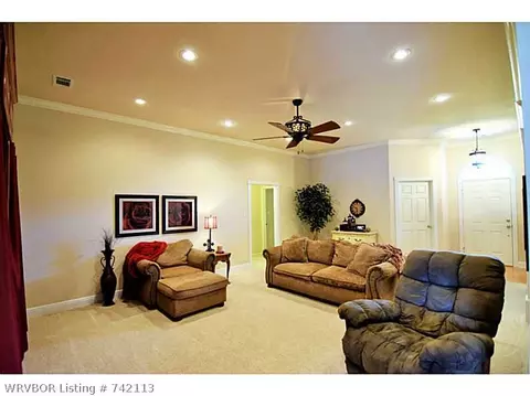 2304 Barrington Dr, Lavaca, AR 72941 photo 4