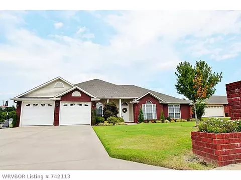 2304 Barrington Dr, Lavaca, AR 72941 photo 2