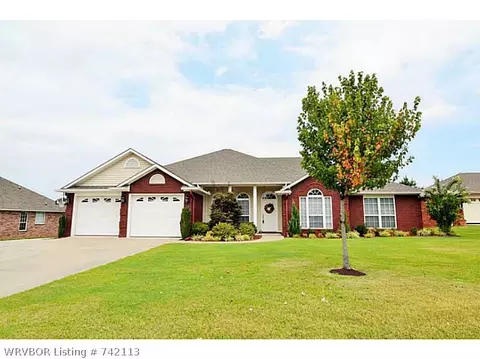 2304 Barrington Dr, Lavaca, AR 72941 photo 1