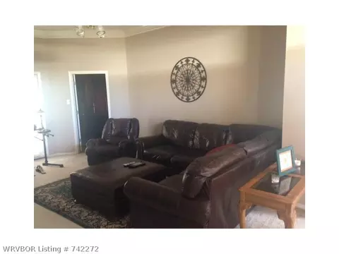 2002 Kylie Cir, Lavaca, AR 72941 photo 3