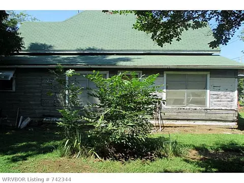 814 E Academy St, Paris, AR 72855 photo 10