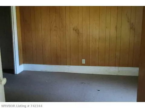 814 E Academy St, Paris, AR 72855 photo 7
